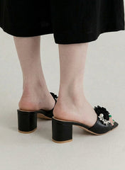 SITTING PRETTY-BLACK
